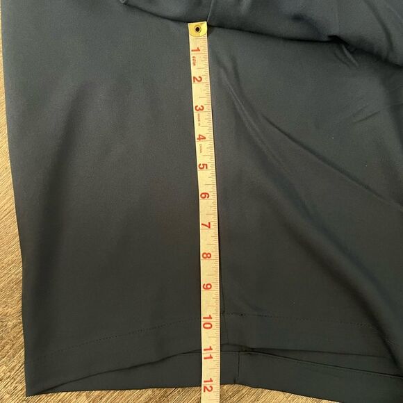 Haggar Cool 18 PRO Classic-Fit Pleated Shorts- Size 46W - Picture 7 of 7